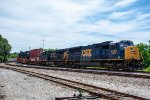 EMD and GE units power I142 through Bridgeport, Alabama